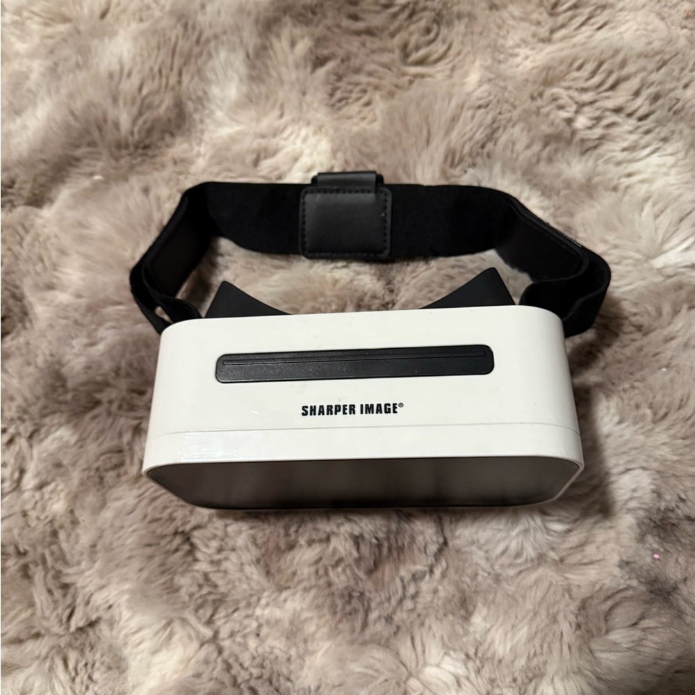Black and White VR Headset - Picture 4 of 4